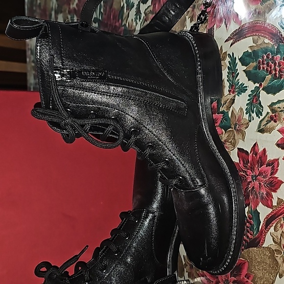 SALE Valentino Garavani Roman stud calfskin combat boot - Picture 3 of 8